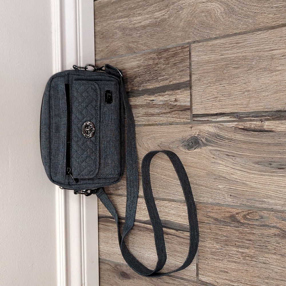 Lug Switch